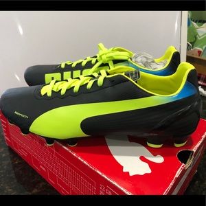 Men’s puma soccer cleats brand new